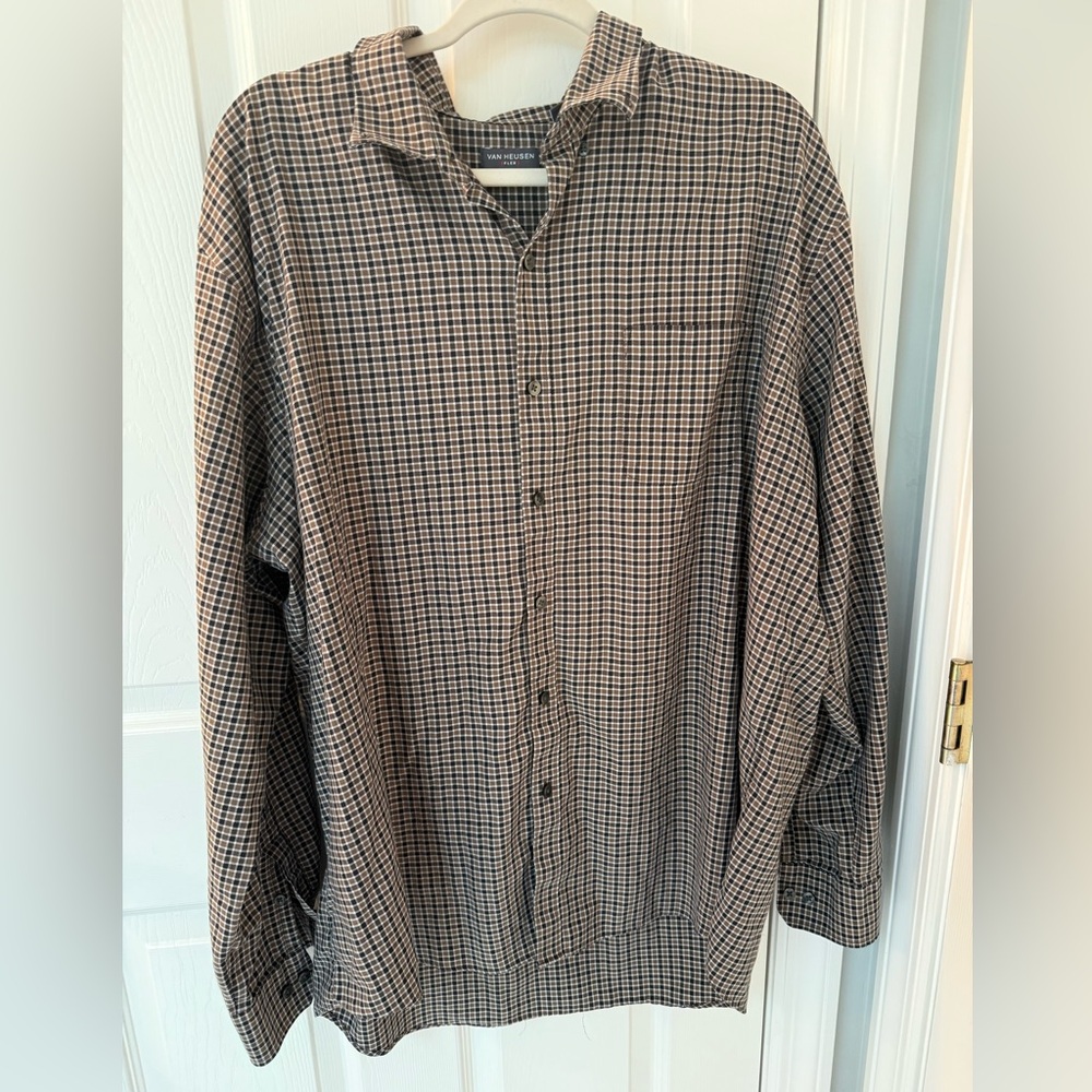 Van Heusen Flex men’s button down XXL 18-18.5 shirt brown